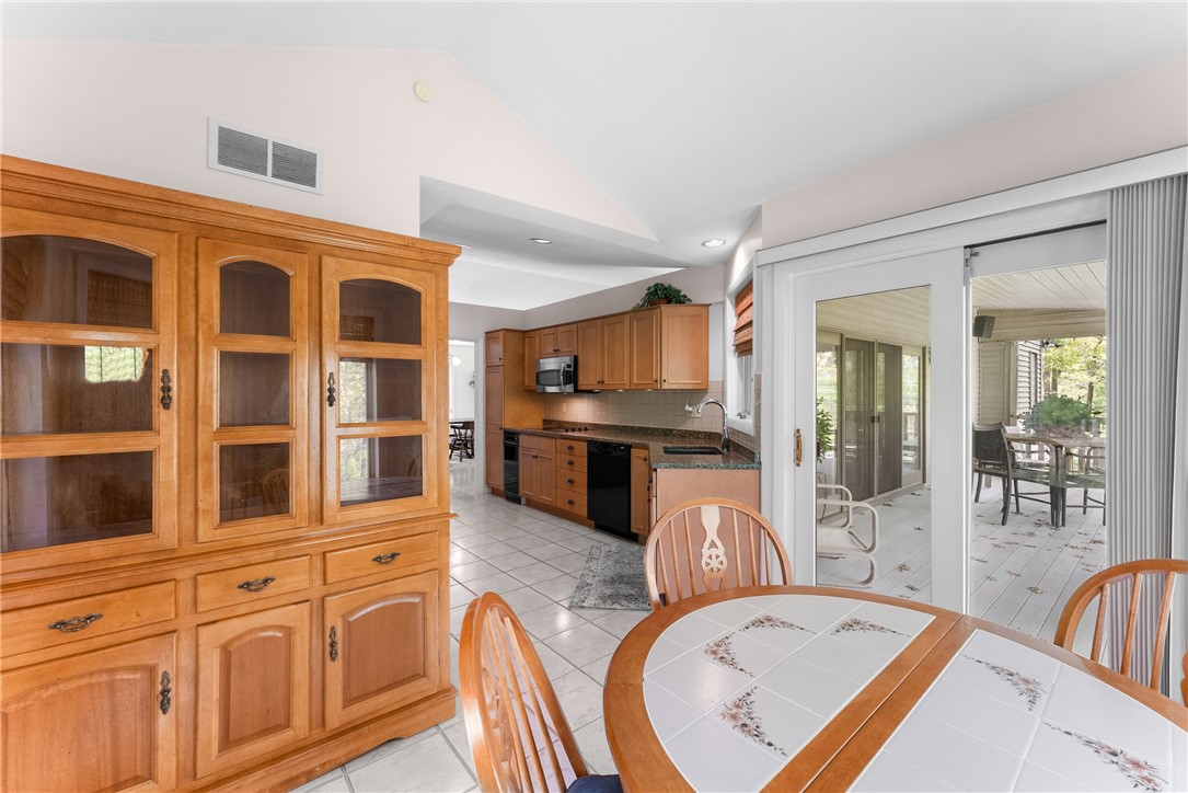 44 Whipple Road Smithfield, RI 02917 - Photo 20 of 50