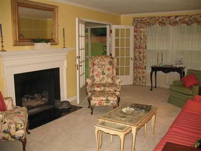 42 Ponderosa Road Greenville, SC 29607 - Photo 2 of 9 Gallery Image 2