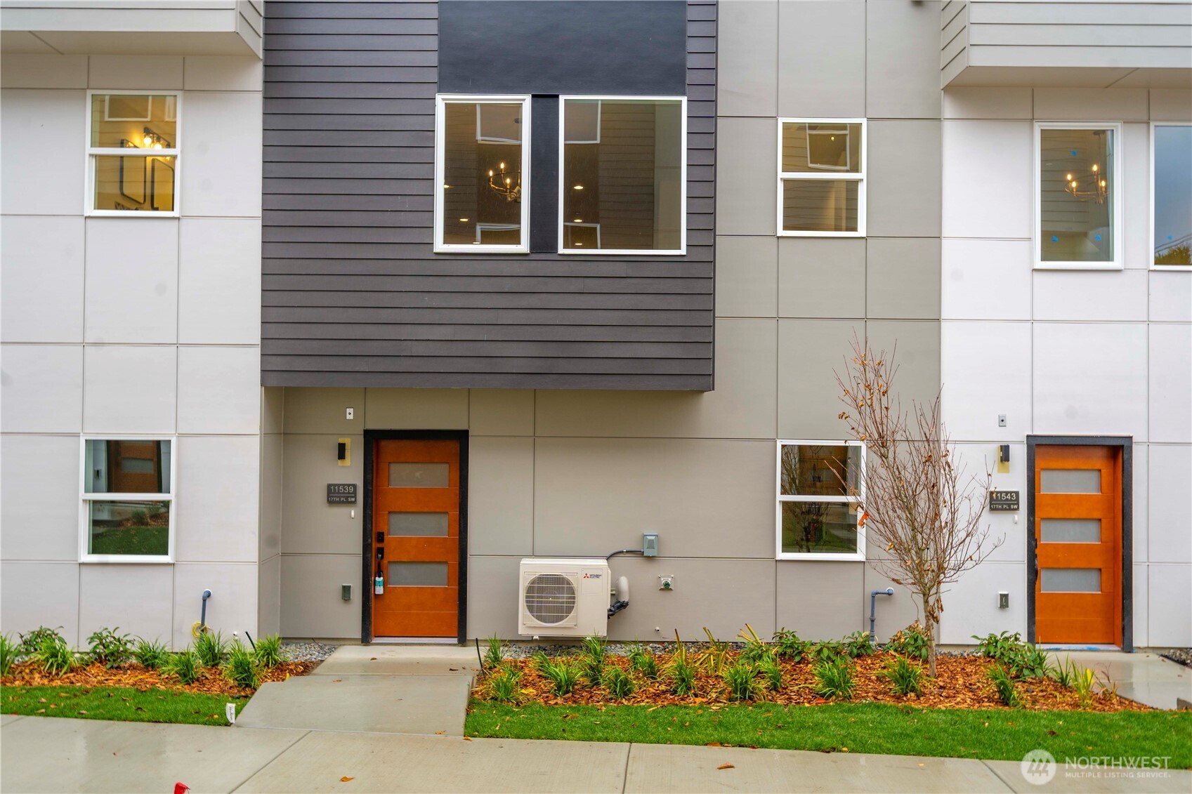 11539 17th Place Southwest Burien, WA 98146 - Photo 2 of 40