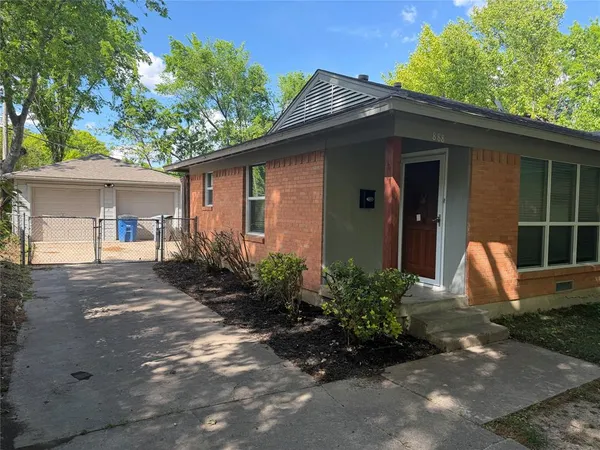 $2,795 | 888 Berkinshire Drive, Dallas, TX 75218