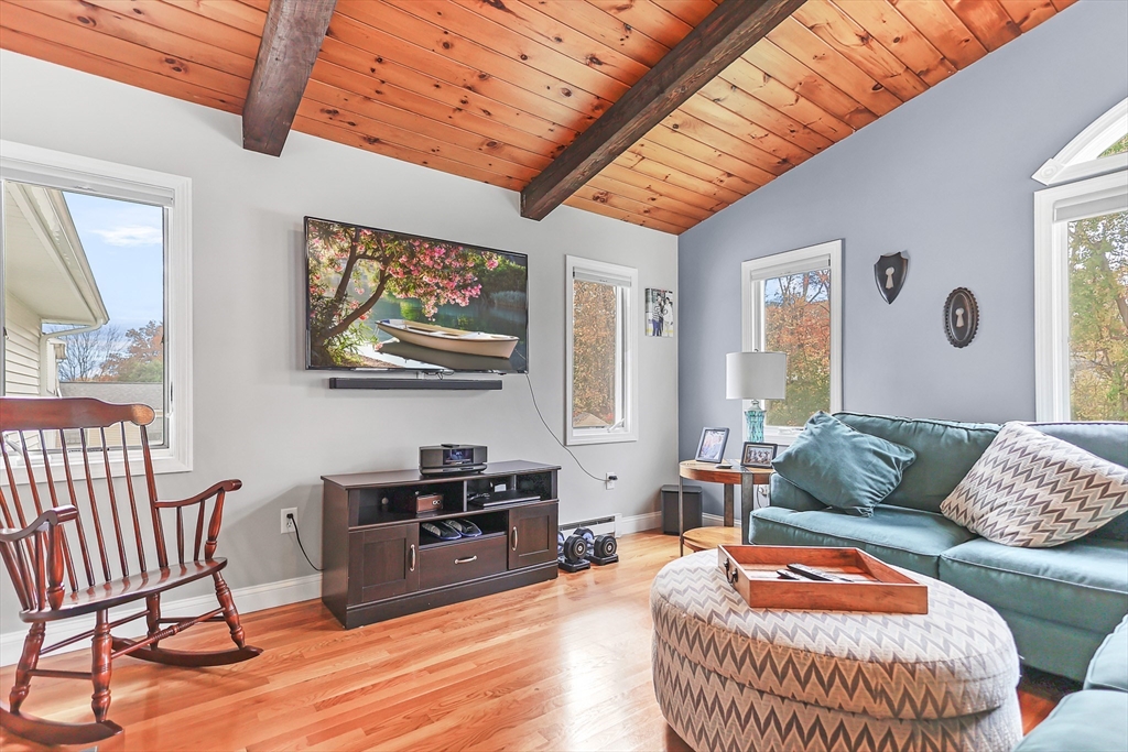 86 Butternut Lane Methuen, MA 01844 - Photo 5 of 32 a living room with furniture and a rug