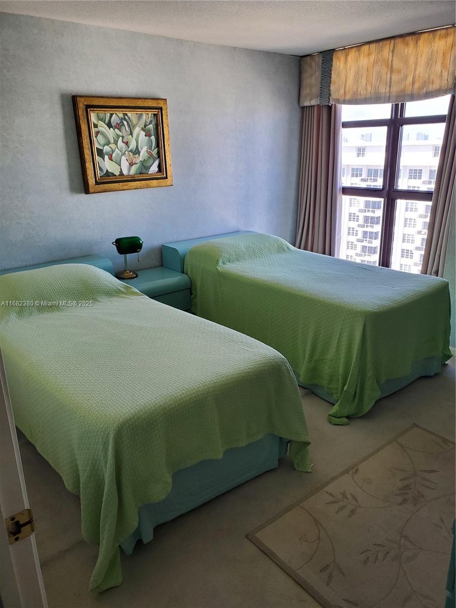 5757 Collins Avenue, Unit 1902 Miami Beach, FL 33140 - Photo 18 of 25