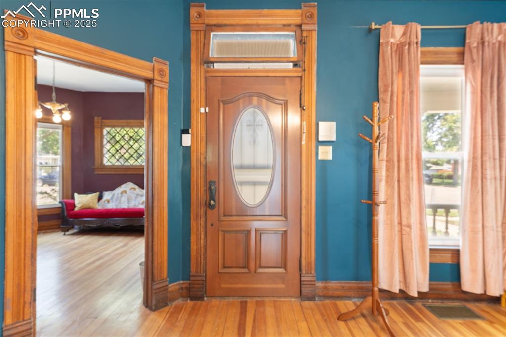 732 Rudd Avenue Canon City, CO 81212 - Photo 9 of 36 a en suite bathroom with a tub and a large mirror