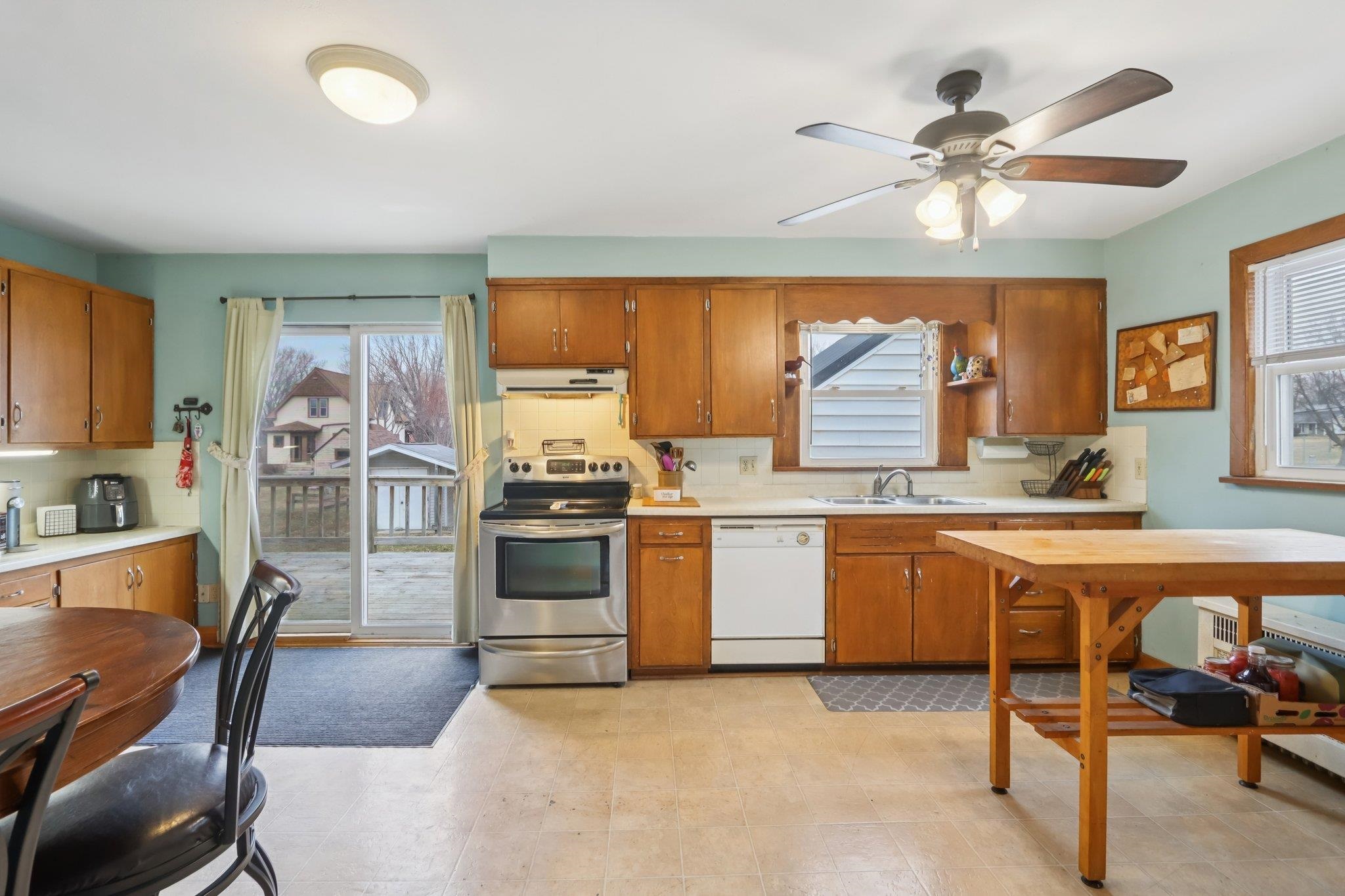 412 West Main Street Reedsburg, WI 53959 - Photo 22 of 54