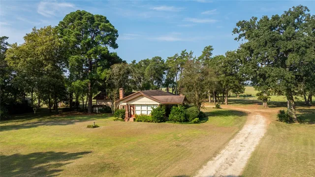$8,000,000 | 1206 County Road 1515, Crockett, TX 75835