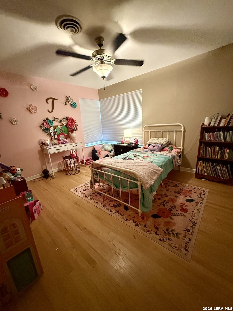 803 Cherry Street Uvalde, TX 78801 - Photo 11 of 17