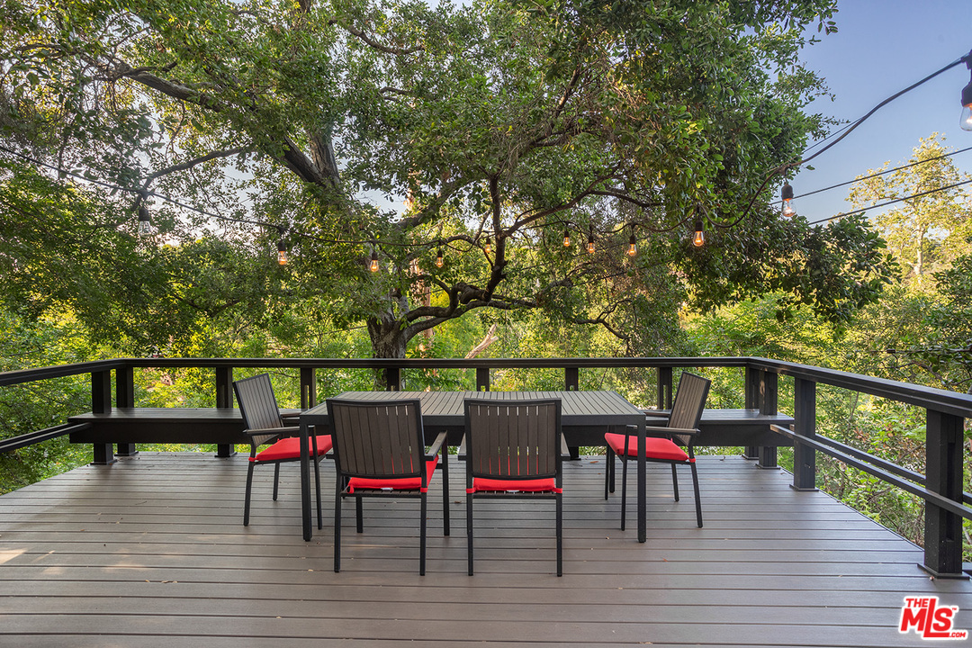1617 Pleasant Way Pasadena, CA 91105 - Photo 14 of 19 a view of chairs and wooden floor