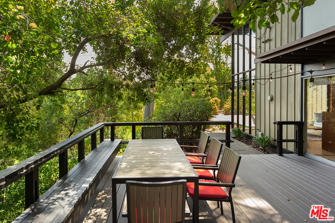 1617 Pleasant Way Pasadena, CA 91105 - Photo 16 of 19 a view of a balcony with furniture