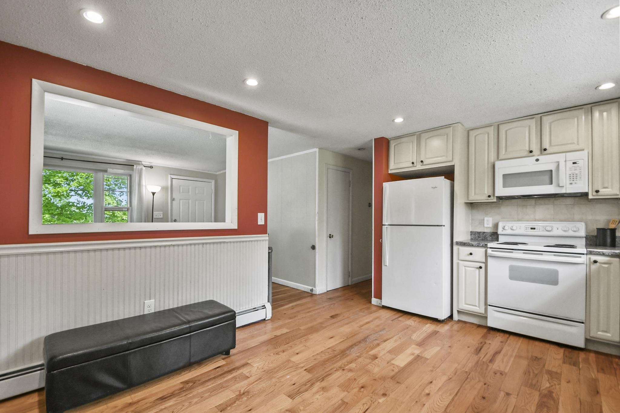 7 Pine Street Hooksett, NH 03106 - Photo 12 of 30