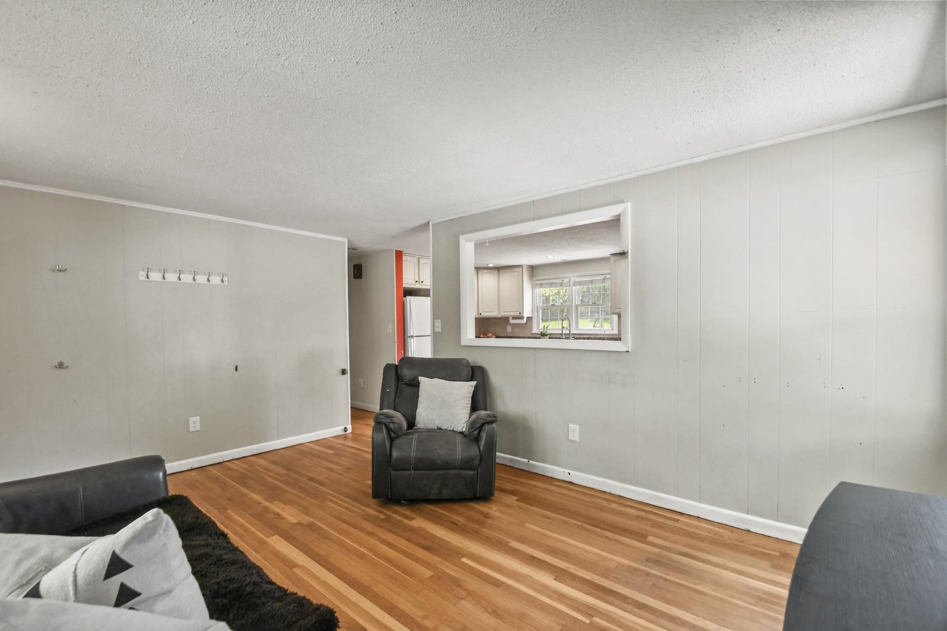 7 Pine Street Hooksett, NH 03106 - Photo 8 of 30