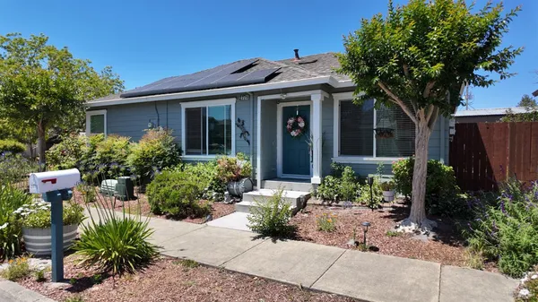 $930,000 | 2771 Cumberland Street, Santa Rosa, CA 95407