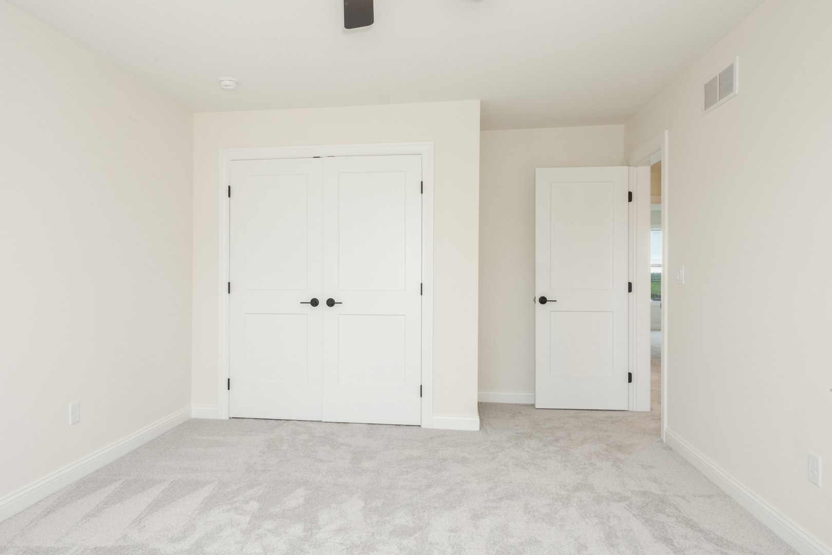 1313 Woodbine Road Bloomington, IL 61704 - Photo 18 of 67