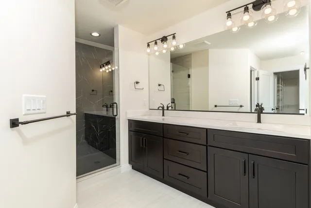 $639,000 | 1313 Woodbine Road, Bloomington, IL 61704