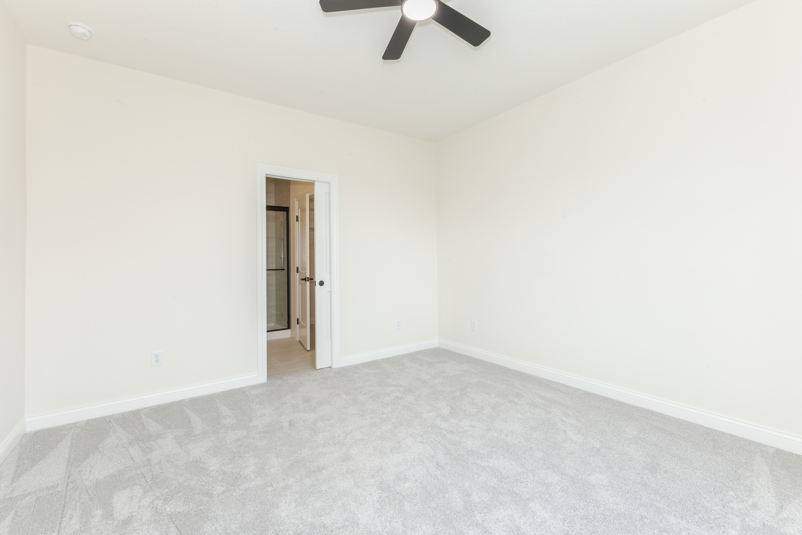 1313 Woodbine Road Bloomington, IL 61704 - Photo 28 of 67 a view of an empty room