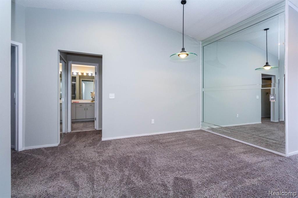 6580 Ridgefield Circle, Unit 202 West Bloomfield, MI 48322 - Photo 7 of 23