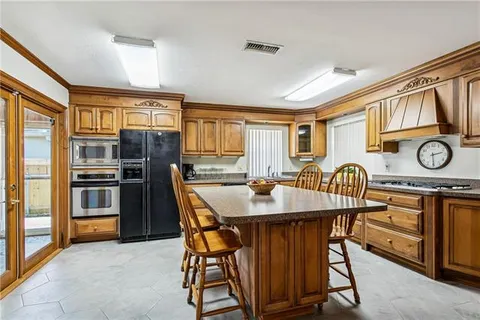 $490,000 | 1145 Papworth Avenue, Metairie, LA 70005