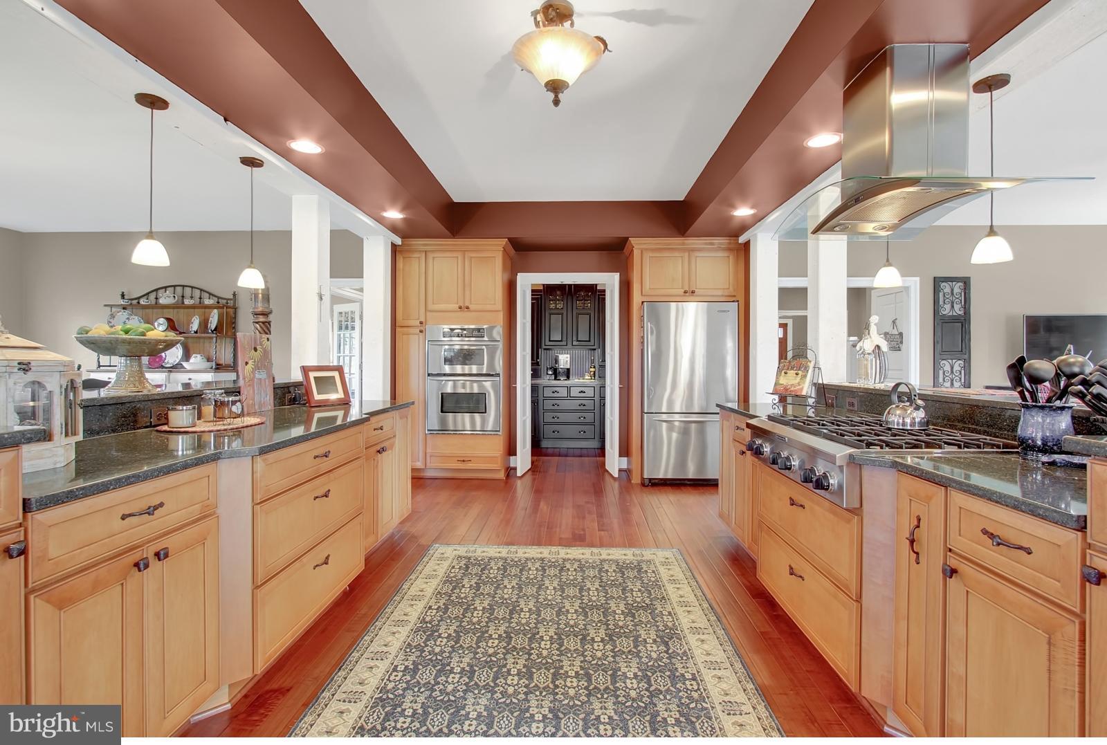 1017 Stansbury Road Pylesville, MD 21132 - Photo 6 of 20 LARGE OVEN PLUS MICROWAVE, GRANITE COUNTERS!
