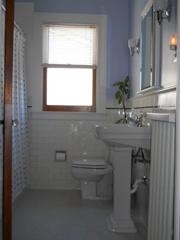 240 Fisher Road Grosse Pointe, MI 48230 - Photo 16 of 23 31095115-15.JPG