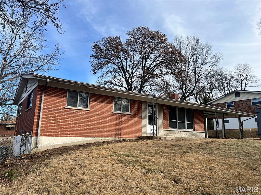 5150 Wallingford Drive St. Louis, MO 63121 - Photo 1 of 16