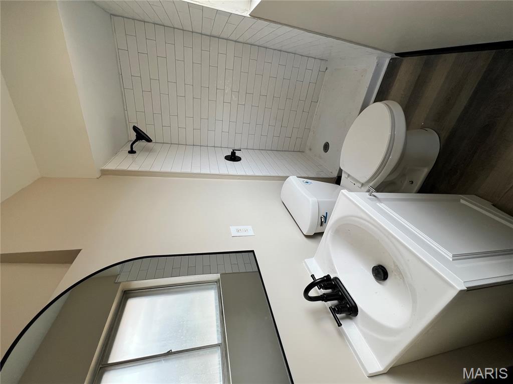 5150 Wallingford Drive St. Louis, MO 63121 - Photo 13 of 16