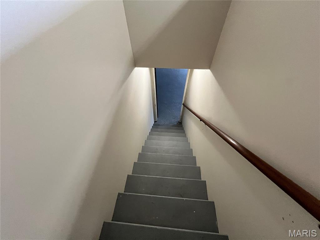 5150 Wallingford Drive St. Louis, MO 63121 - Photo 14 of 16