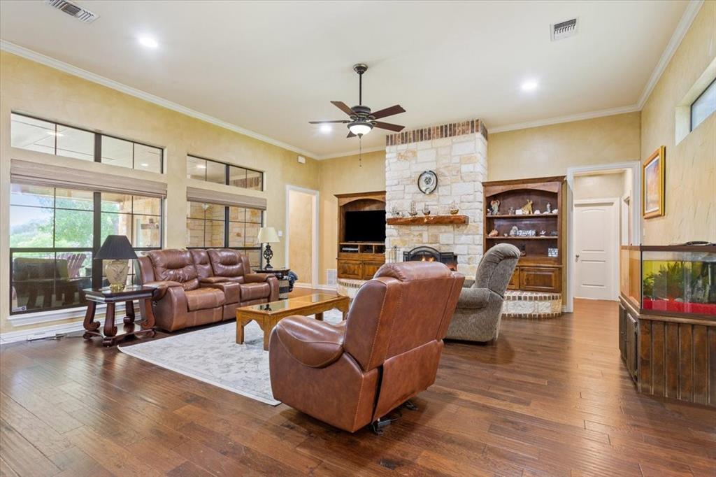 1125 Whispering Oaks China Spring, TX 76633 - Photo 12 of 36