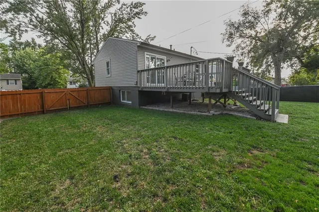 $199,900 | 18108 Shoshone Drive, Independence, MO 64058