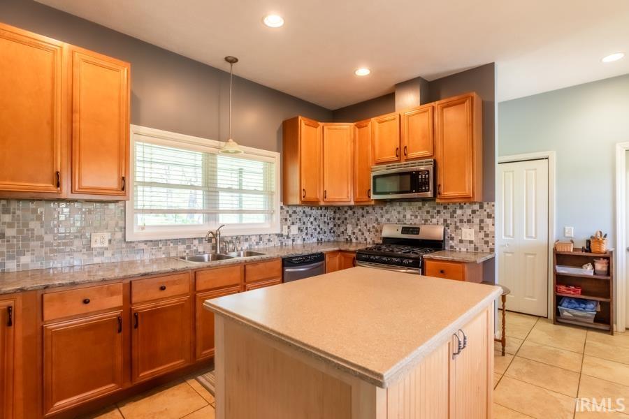 1884 North Corwin Road Bloomfield, IN 47424 - Photo 10 of 36
