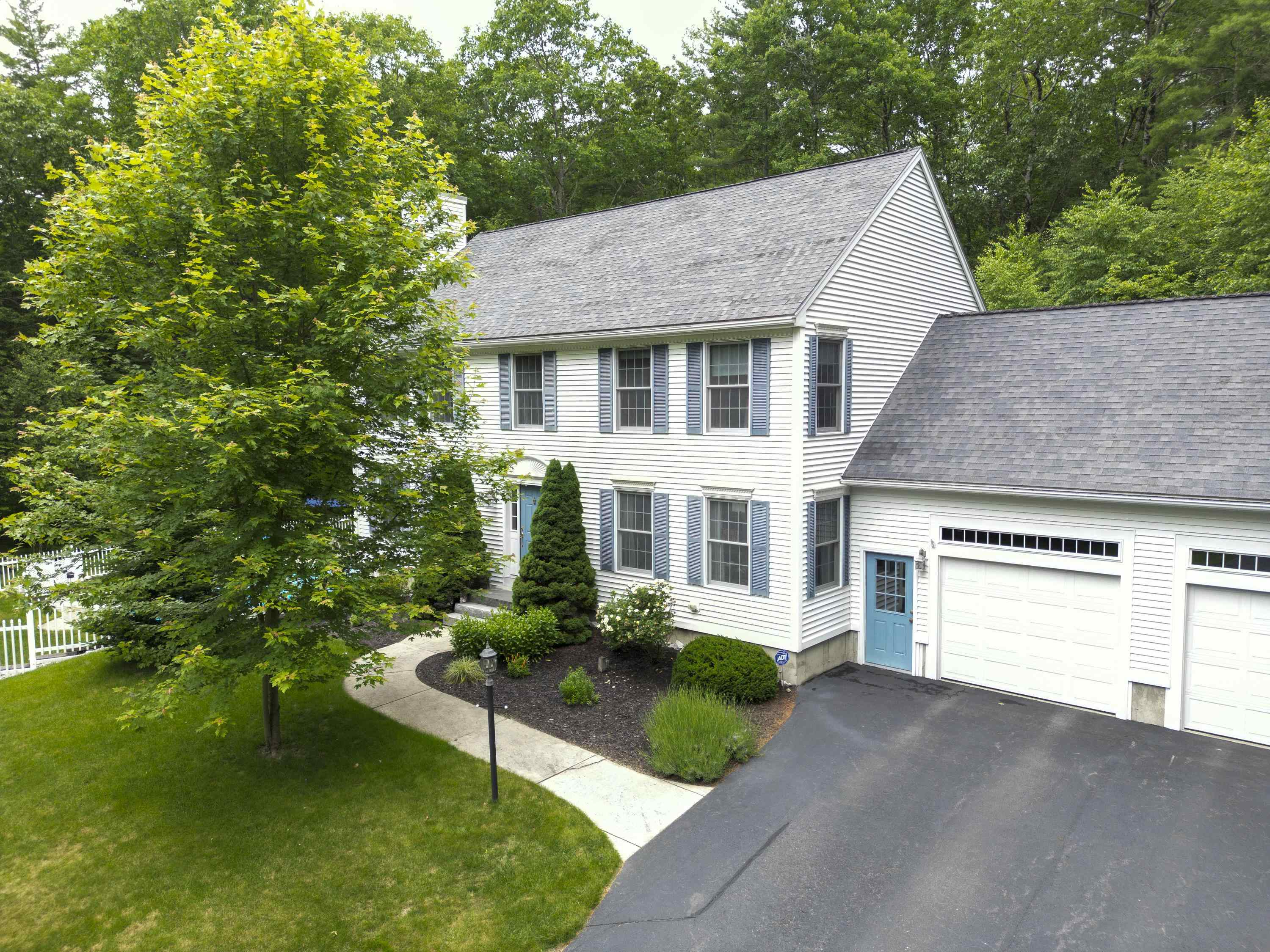 166 Brentwood Road Exeter, NH 03833 - Photo 3 of 39