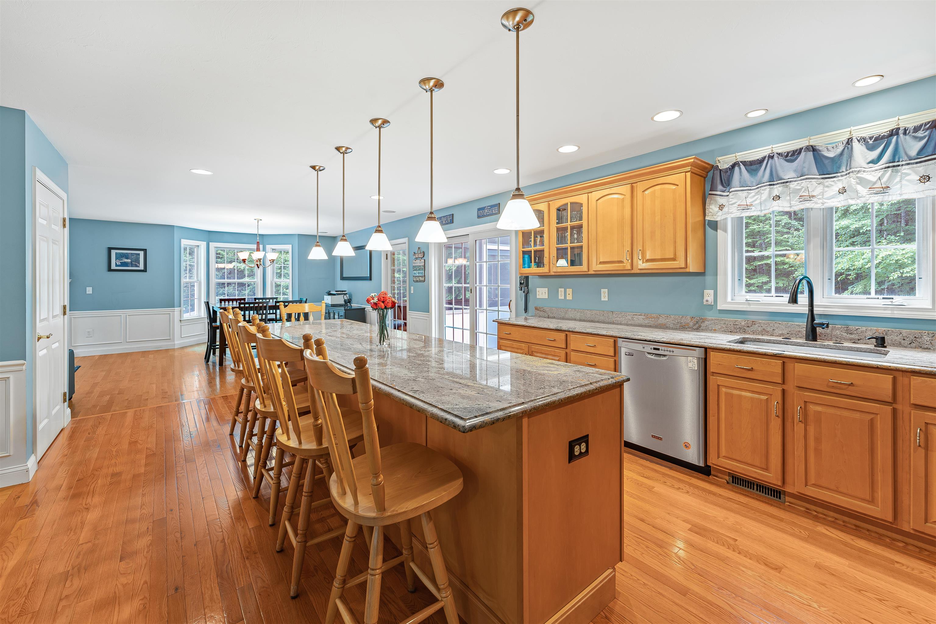 166 Brentwood Road Exeter, NH 03833 - Photo 8 of 39