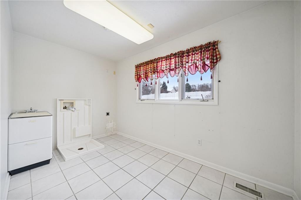 236 Lakewood Road Greensburg, PA 15601 - Photo 37 of 50