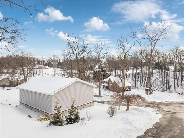 $875,000 | 236 Lakewood Road, Greensburg, PA 15601