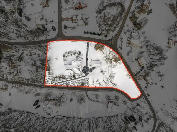 $865,000 | 236 Lakewood Road, Greensburg, PA 15601