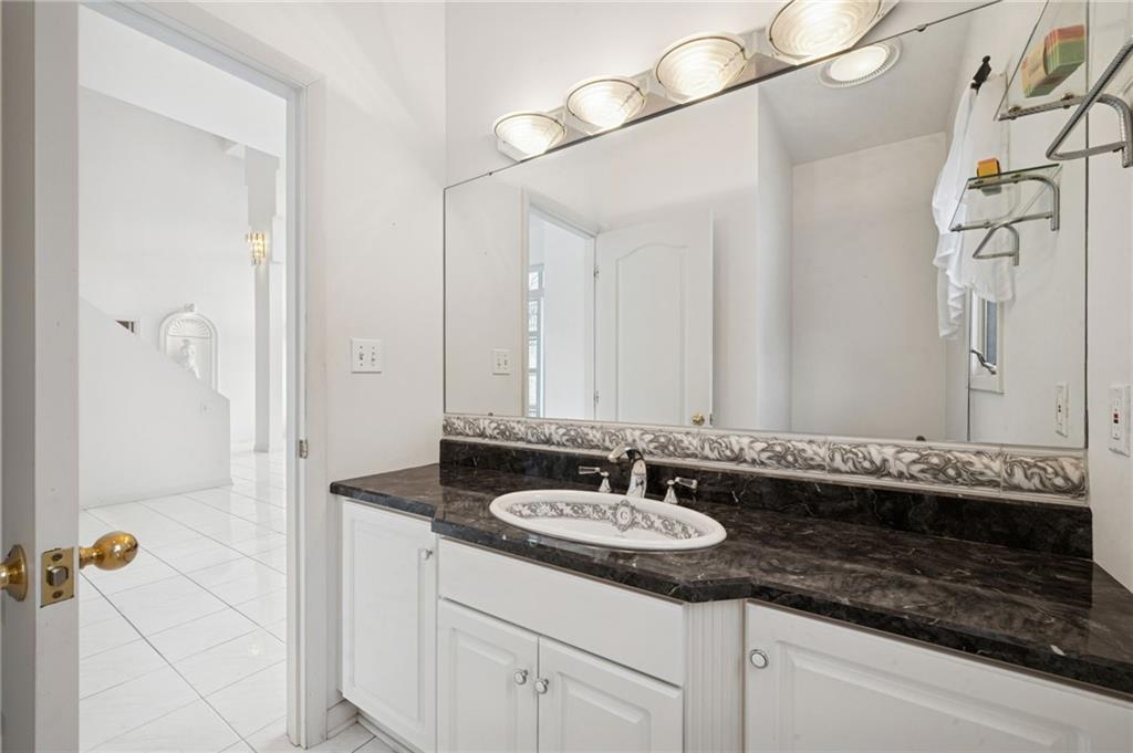 236 Lakewood Road Greensburg, PA 15601 - Photo 9 of 50