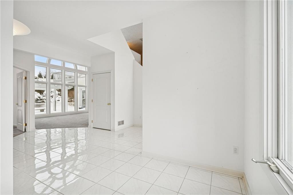 236 Lakewood Road Greensburg, PA 15601 - Photo 10 of 50