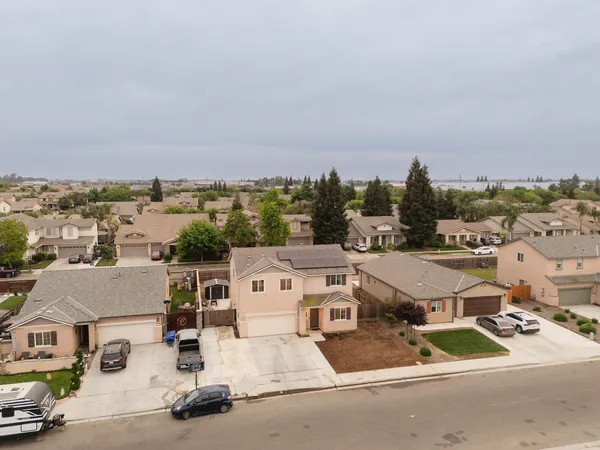 $459,000 | 1945 East Gum Avenue, Reedley, CA 93654