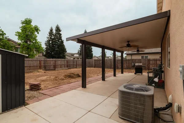 $459,000 | 1945 East Gum Avenue, Reedley, CA 93654