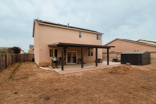 $459,000 | 1945 East Gum Avenue, Reedley, CA 93654