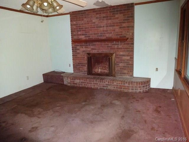 154 Mashburn Branch Cove Road Franklin, NC 28734 - Photo 2 of 9 Gallery Image 2