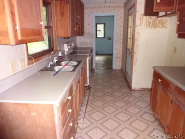 154 Mashburn Branch Cove Road Franklin, NC 28734 - Photo 4 of 9 Gallery Image 4