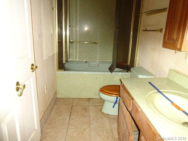 154 Mashburn Branch Cove Road Franklin, NC 28734 - Photo 5 of 9 Gallery Image 5