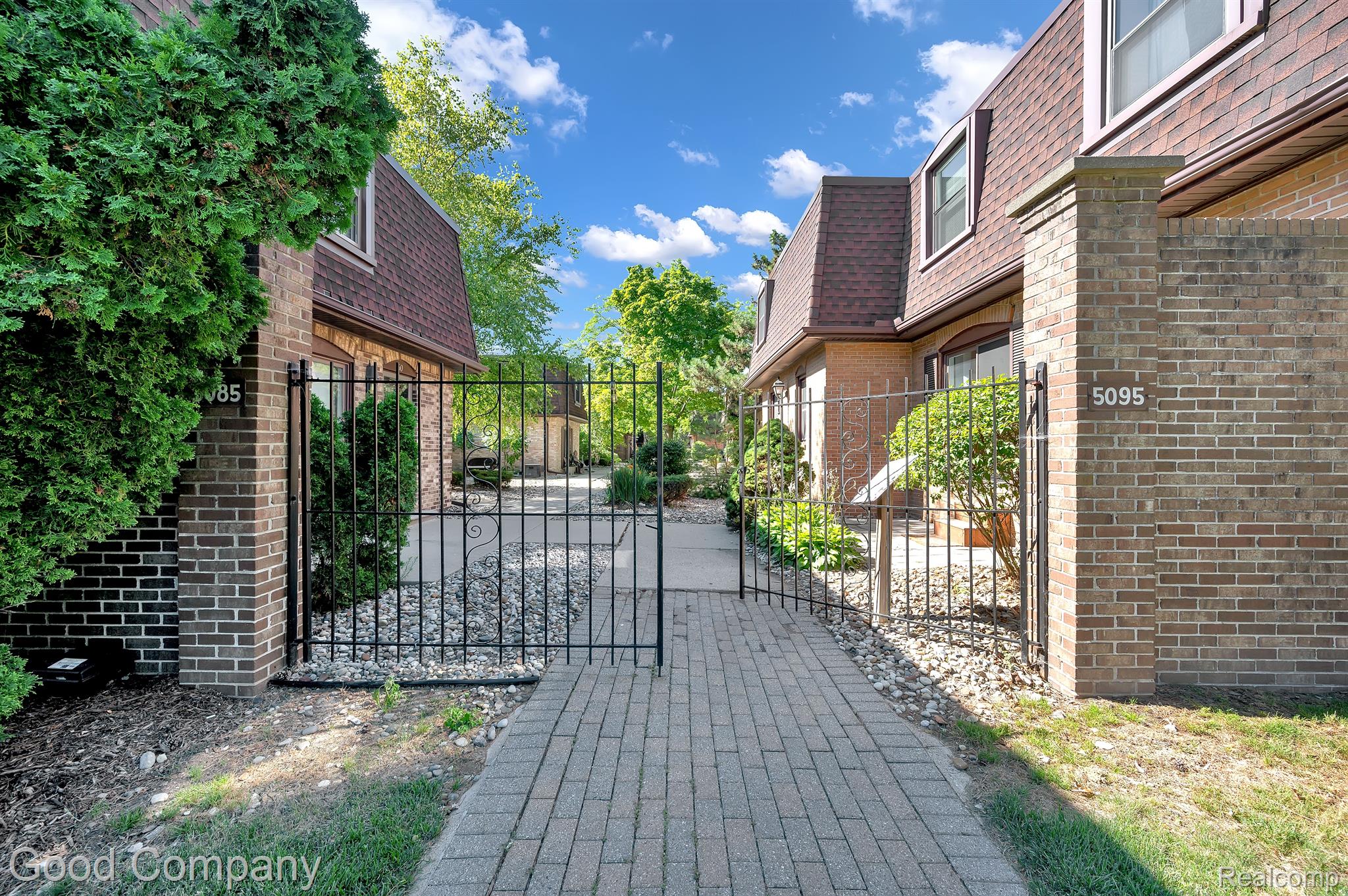 5095 Crooks Road, Unit 2 Royal Oak, MI 48073 - Photo 3 of 16 Gallery Image 3