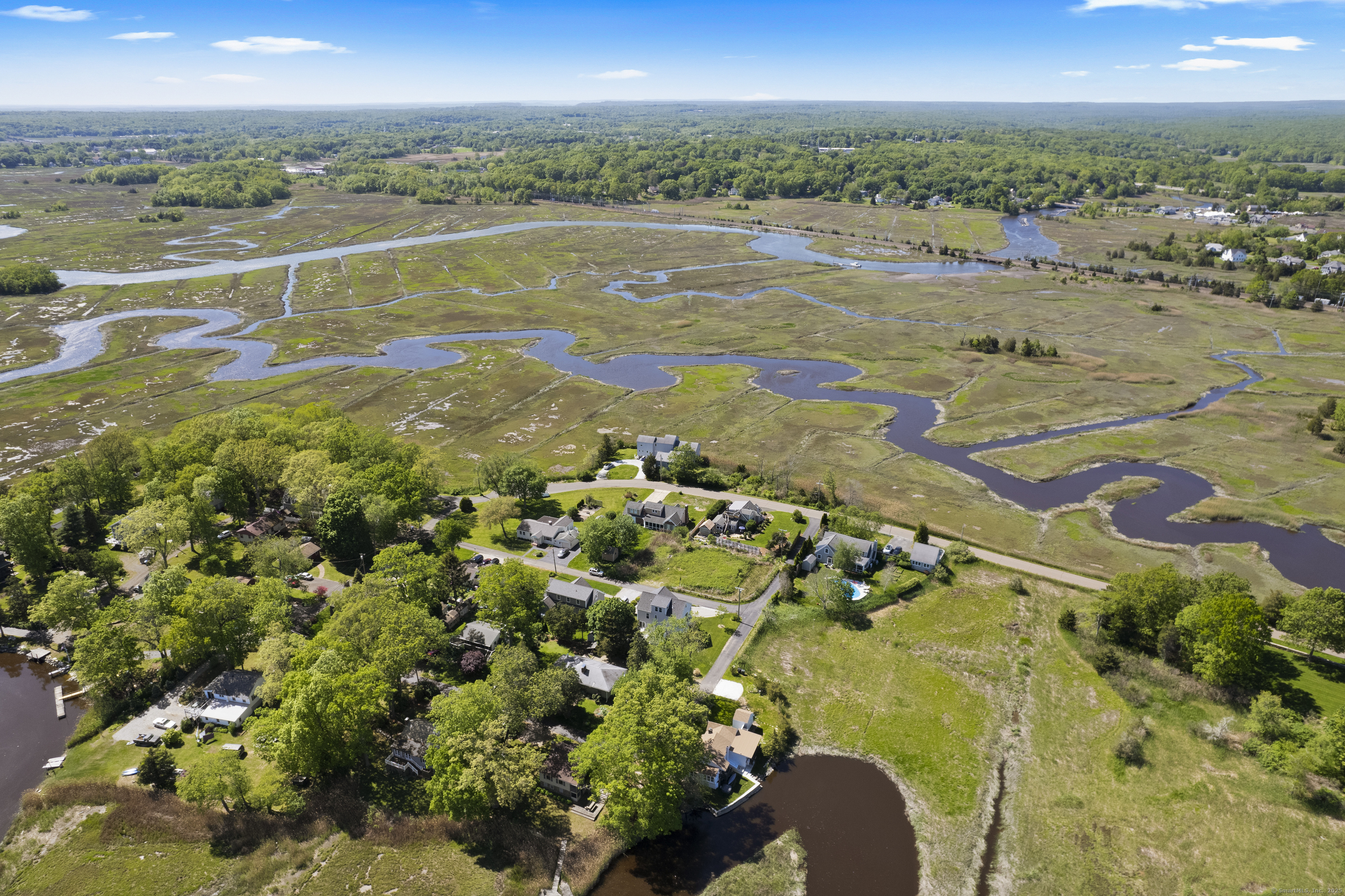 3 Arrowhead Road Madison, CT 06443 - Photo 3 of 40 a view of an ocean view and city