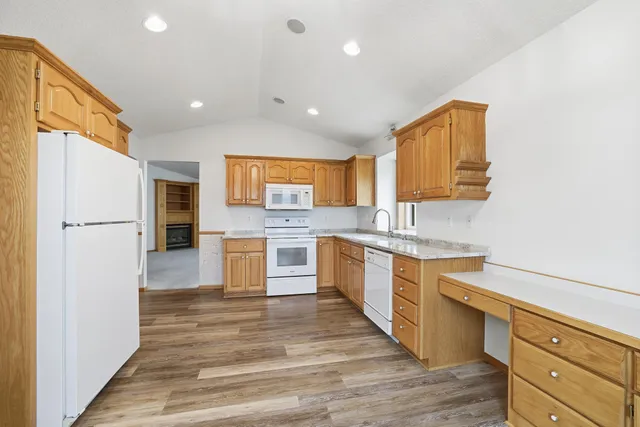 $340,000 | 624 O'Brien Parkway, Belle Plaine, MN 56011