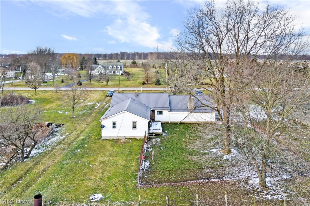 35643 Cooley Road Grafton, OH 44044 - Photo 3 of 30