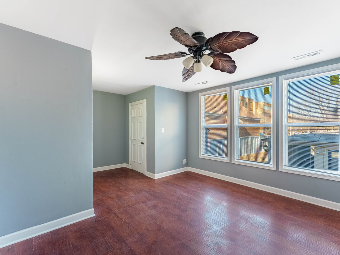 4025 West 56th Street Chicago, IL 60629 - Photo 2 of 26 a view of an empty room with a window