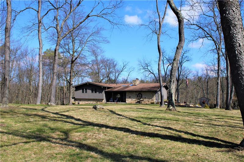 142 Wolfe Run Road Cranberry Township, PA 16066 - Photo 1 of 25 Gallery Image 1