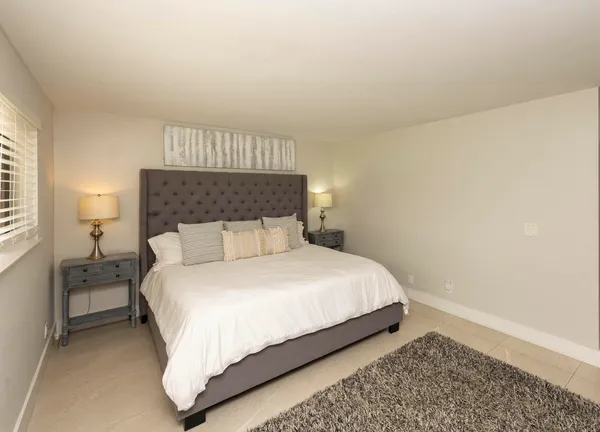 $6,000 | 293 Old Meadow Way, Palm Beach Gardens, FL 33418