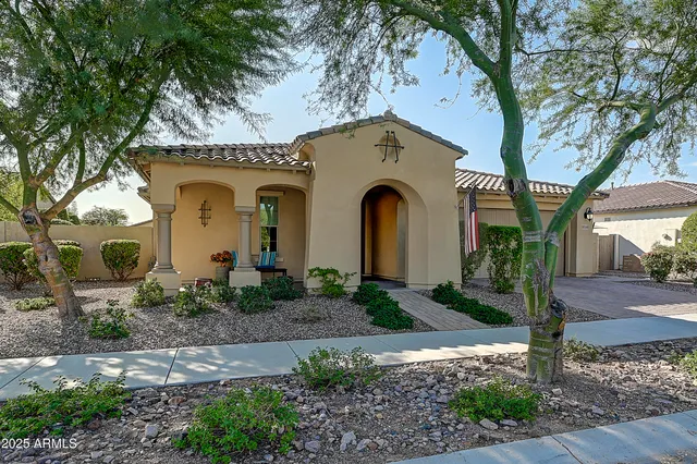 $2,600 | 10349 East Tumbleweed Avenue, Mesa, AZ 85212