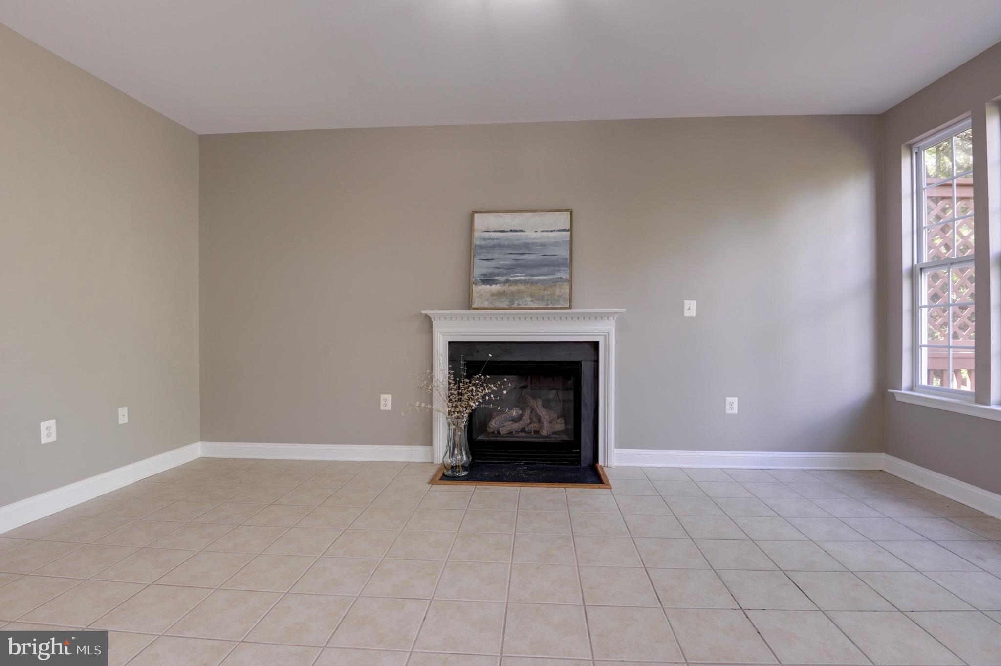 615 Springhouse Square Southeast Leesburg, VA 20175 - Photo 12 of 36 Sitting room off Kitchen
